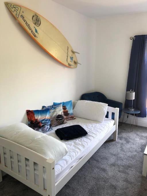 First Floor Apartment With Mountain Views Tywyn Bagian luar foto